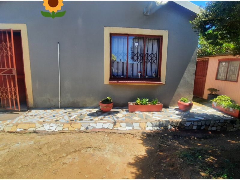 TWO BEDROOM RDP HOUSE IN TEMBISA  - Photo 9