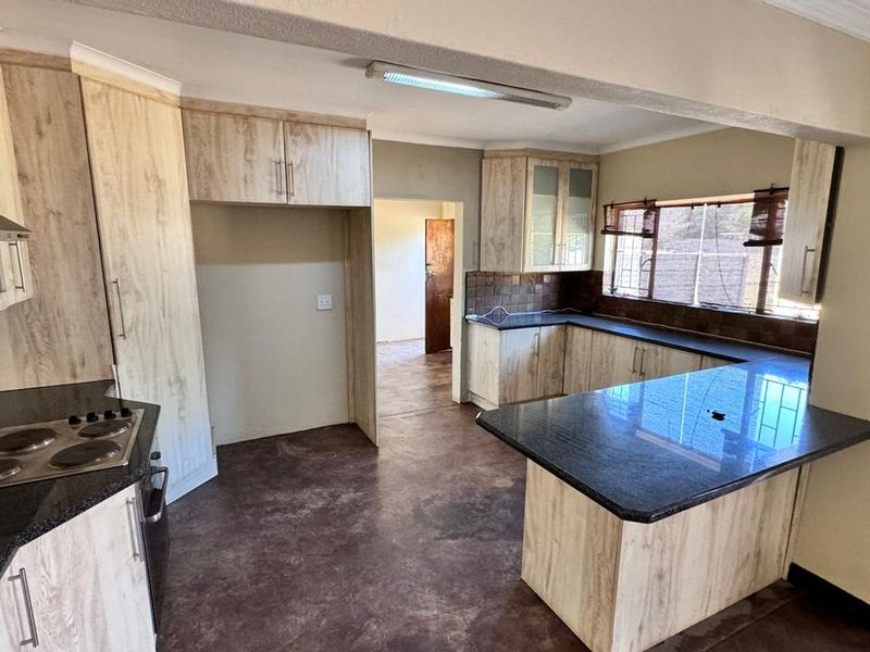 7 Bedroom as 3 Houses in Babsfontein!!!!! - Photo 8