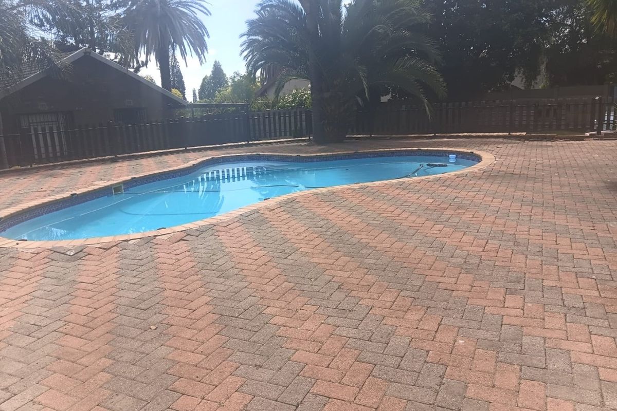 Spacious Family Home in Prime Location - Photo 3