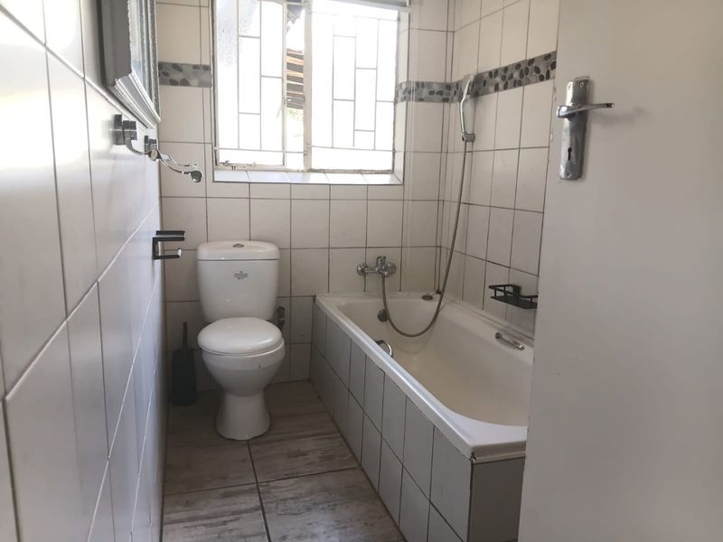 Spacious Family Home in Prime Location - Photo 7