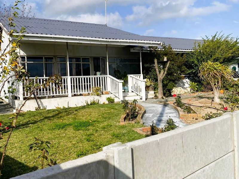 Spacious 3 Bedroom Home for Sale in a Sought-After Area of Hopefield - Photo 3