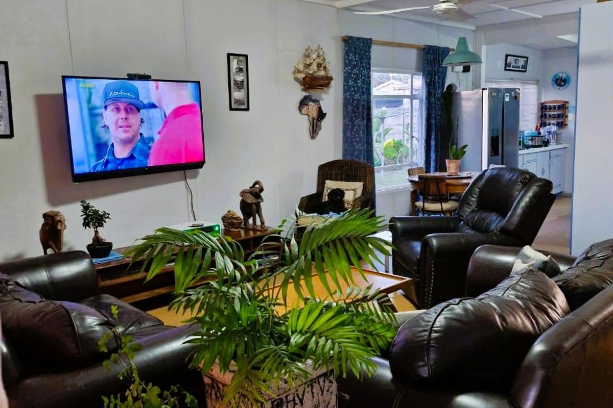 Spacious 3 Bedroom Home for Sale in a Sought-After Area of Hopefield - Photo 5