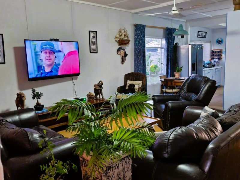 Spacious 3 Bedroom Home for Sale in a Sought-After Area of Hopefield - Photo 5