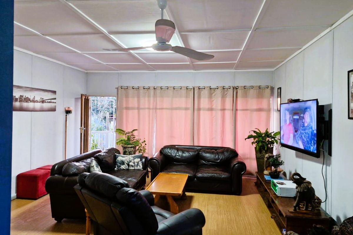 Spacious 3 Bedroom Home for Sale in a Sought-After Area of Hopefield - Photo 4