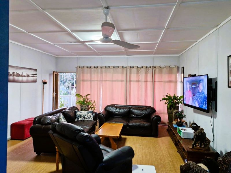 Spacious 3 Bedroom Home for Sale in a Sought-After Area of Hopefield - Photo 4