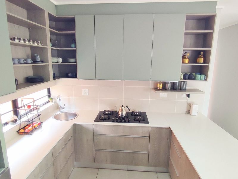 Elegant 4-Bedroom Home in The Manhattan Estate, Centurion - Photo 7