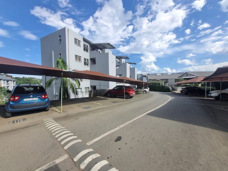 Spacious 2-Bedroom Apartment with Scenic Views – Prime Location - Photo 1