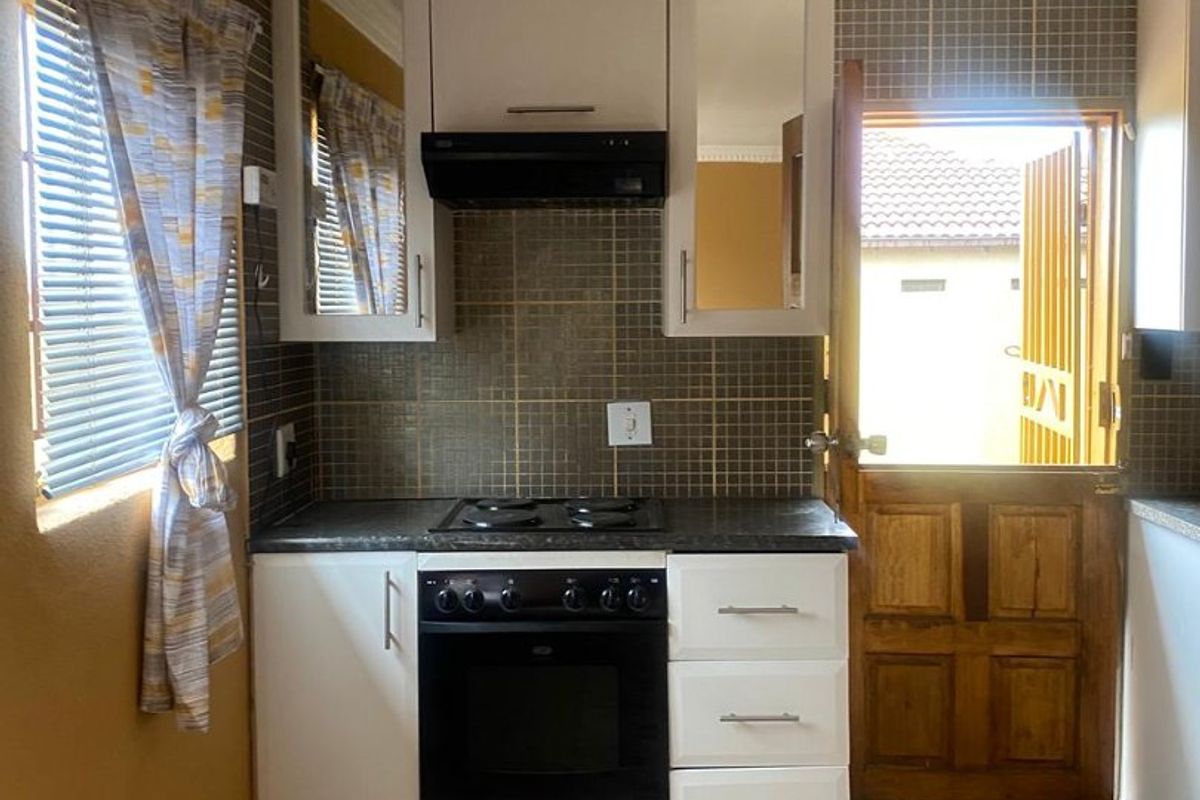 Charming 2-bedroom house for sale - Photo 3