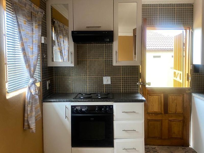 Charming 2-bedroom house for sale - Photo 3