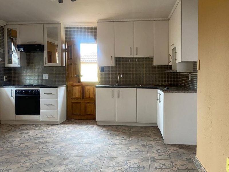 Charming 2-bedroom house for sale - Photo 5