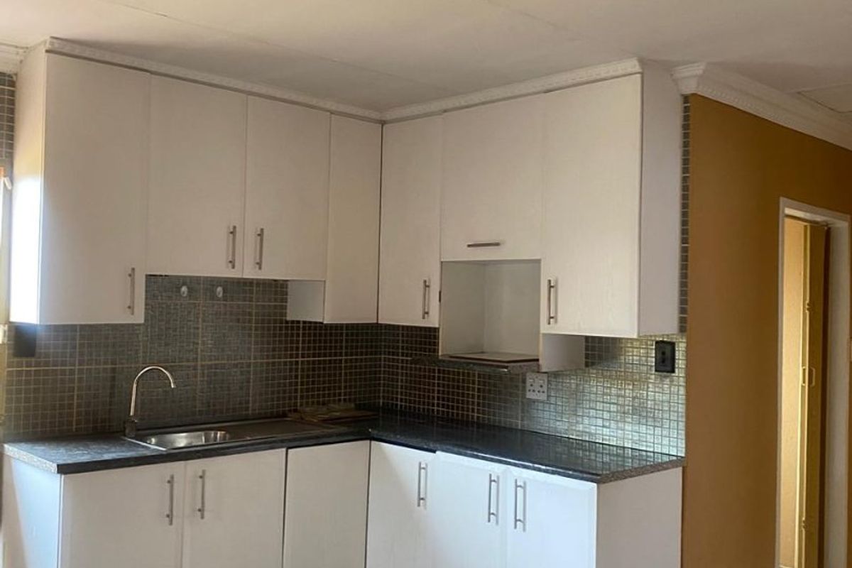 Charming 2-bedroom house for sale - Photo 2