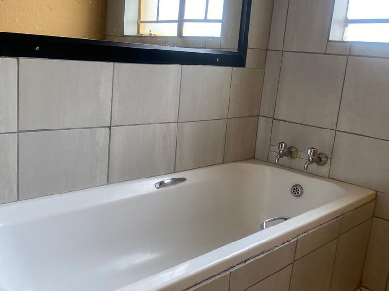 Charming 2-bedroom house for sale - Photo 7