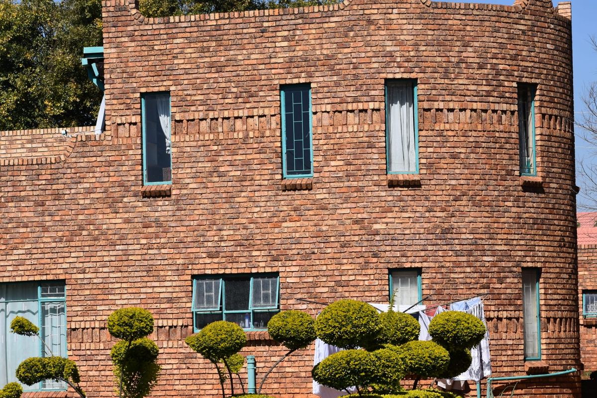 FOR SALE!  6 Bedroom Castle-Style Country Home with Pool  - Photo 3