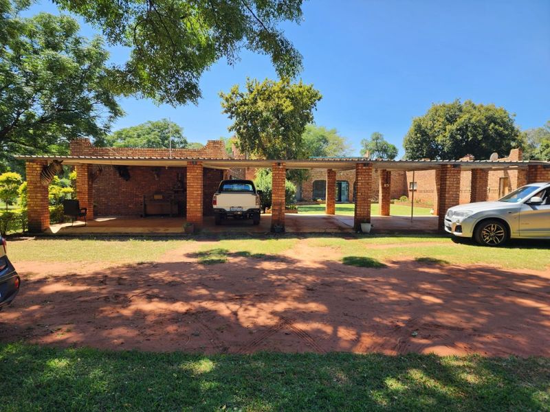 FOR SALE!  6 Bedroom Castle-Style Country Home with Pool  - Photo 9