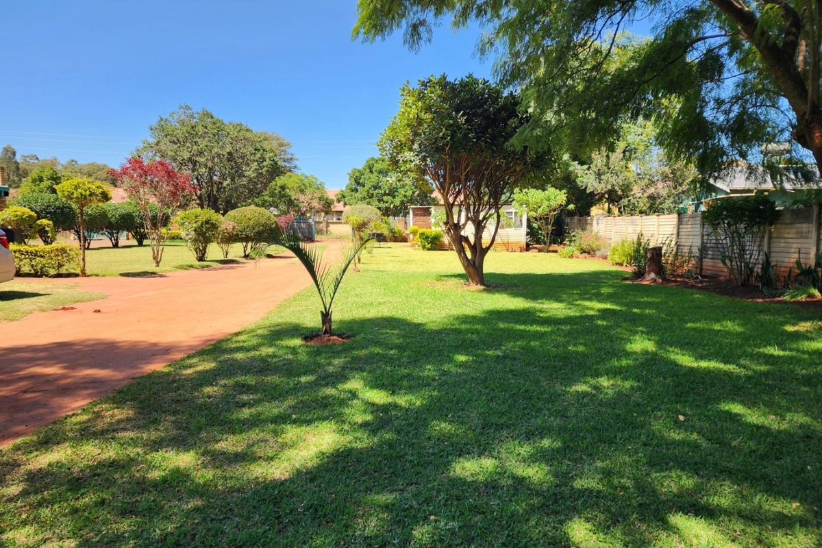 FOR SALE!  6 Bedroom Castle-Style Country Home with Pool  - Photo 5