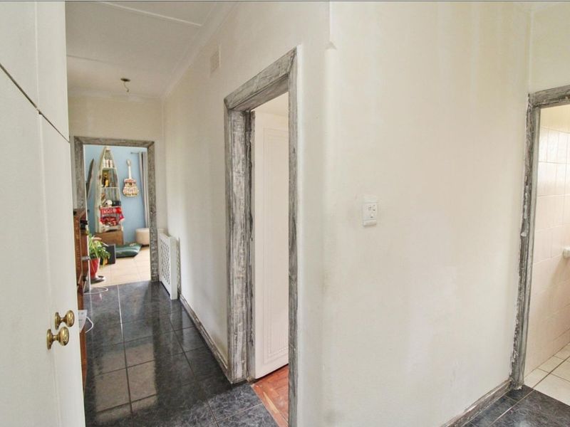 3 Bedroom House Plus a Cottage on 1215 sqm. - Photo 6