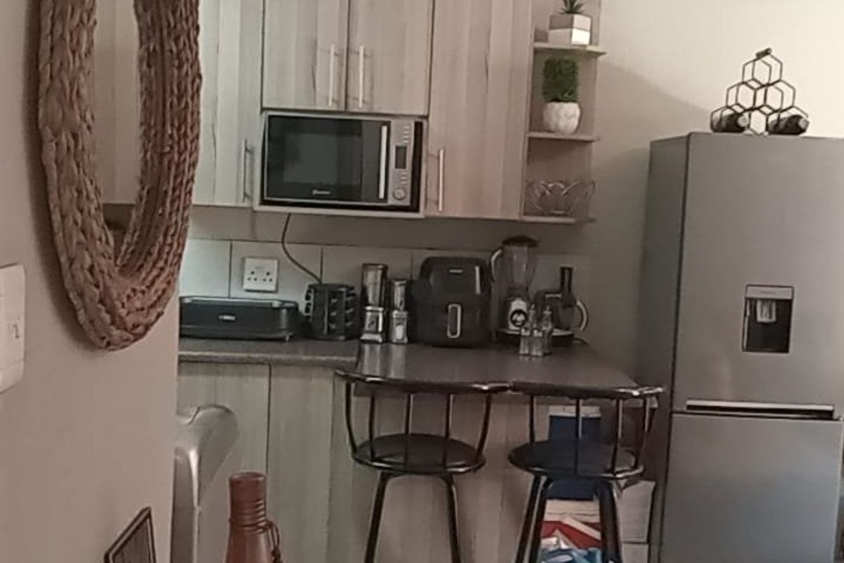 Beautiful 2-Bedroom Apartment for Sale - Photo 3