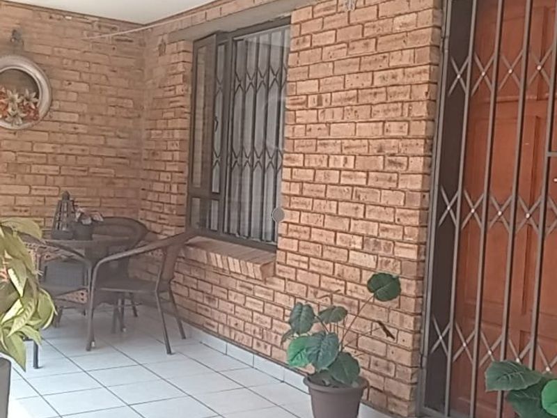 Beautiful 2-Bedroom Apartment for Sale - Photo 1