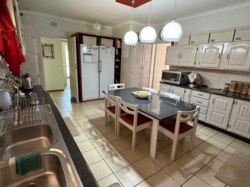 A LIFE OF WARM AND TOGETHERNESS  - Photo 8