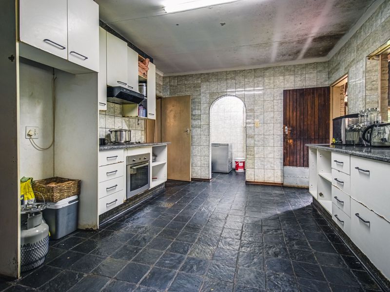 Your Dream Home Awaits! - Photo 7