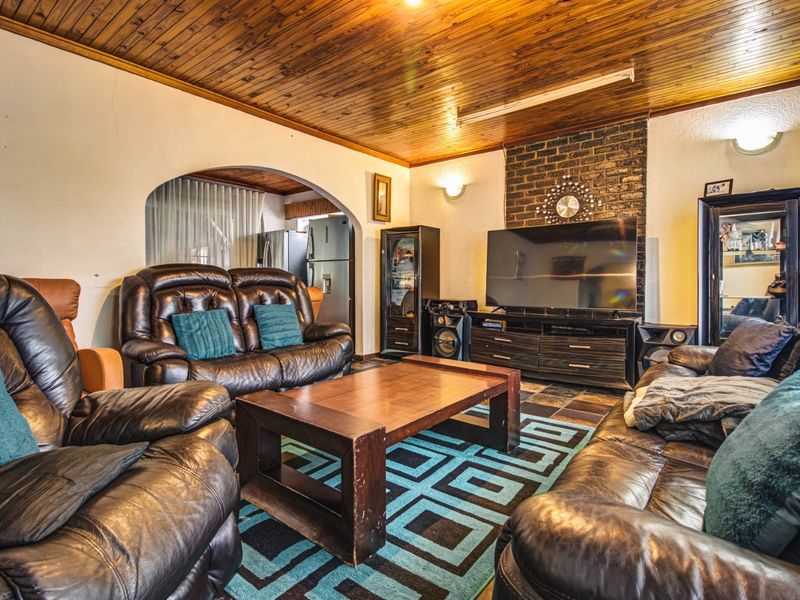 Your Dream Home Awaits! - Photo 3