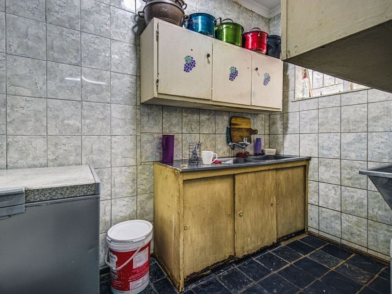 Your Dream Home Awaits! - Photo 10