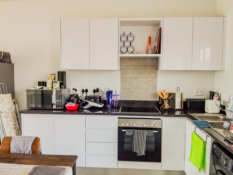 2 Bed First Floor Apartment at Mountain View Estate - Photo 5