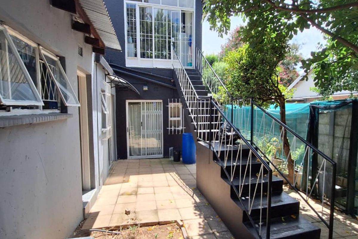 4 Bedroom House for Sale in Bordeau - Photo 3