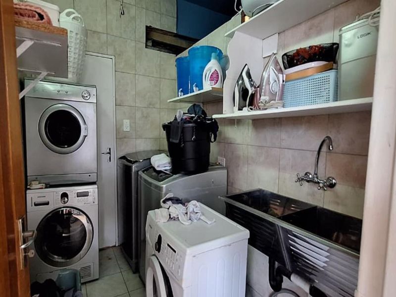 4 Bedroom House for Sale in Bordeau - Photo 5