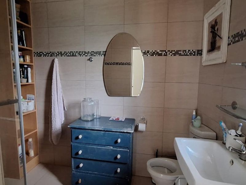 4 Bedroom House for Sale in Bordeau - Photo 8