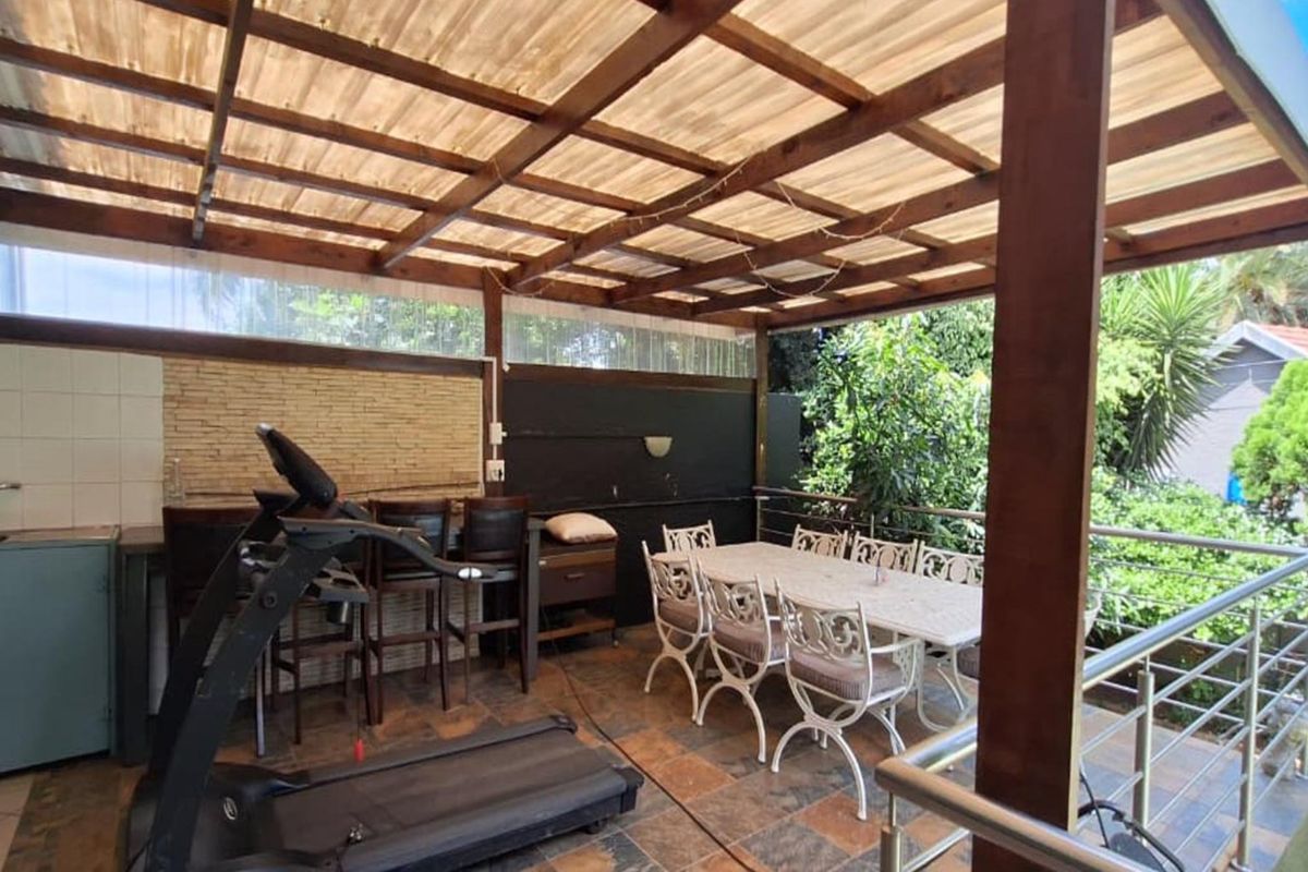 4 Bedroom House for Sale in Bordeau - Photo 2