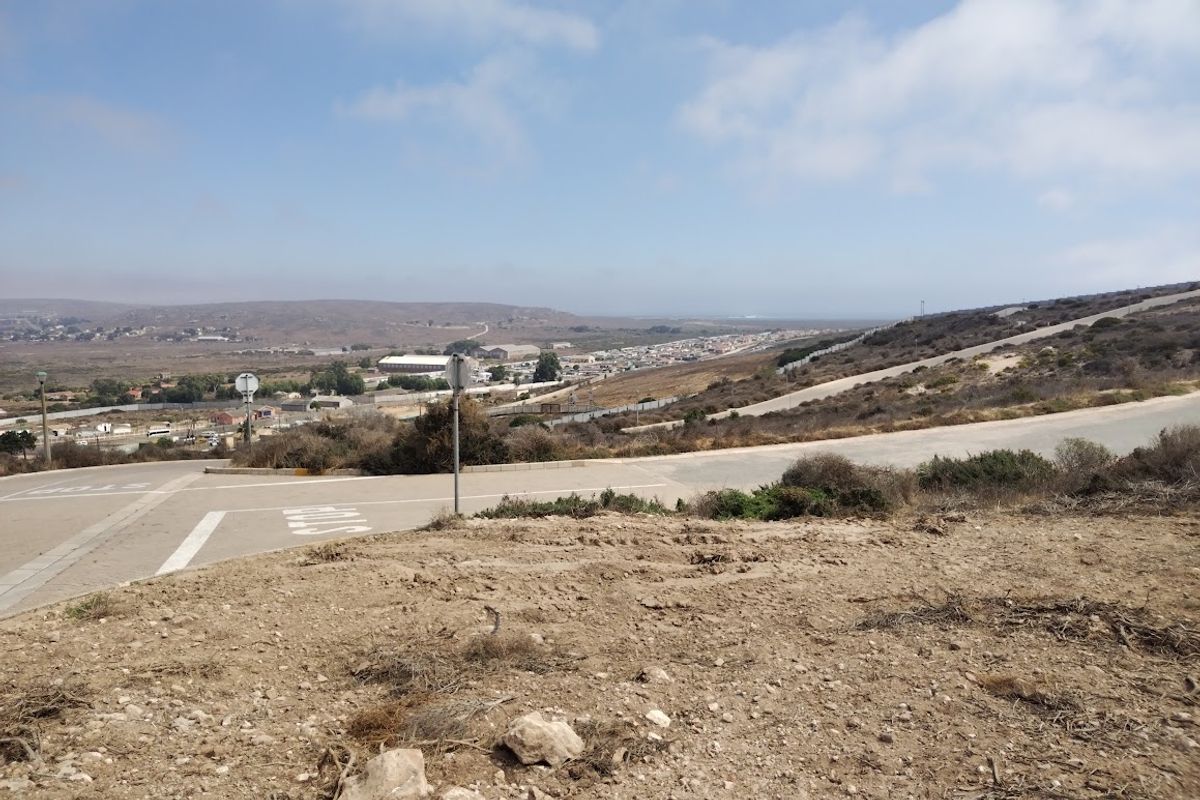 Prime Vacant Stand with Panoramic Views in Hoogland Estate - Photo 2