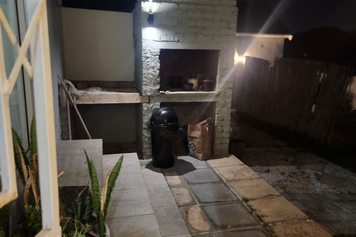 Fully Furnished Cottage In South End - Photo 2