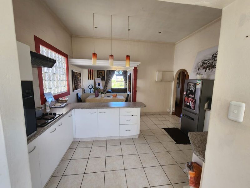 2 Bedroom House For Rent In South End - Photo 6