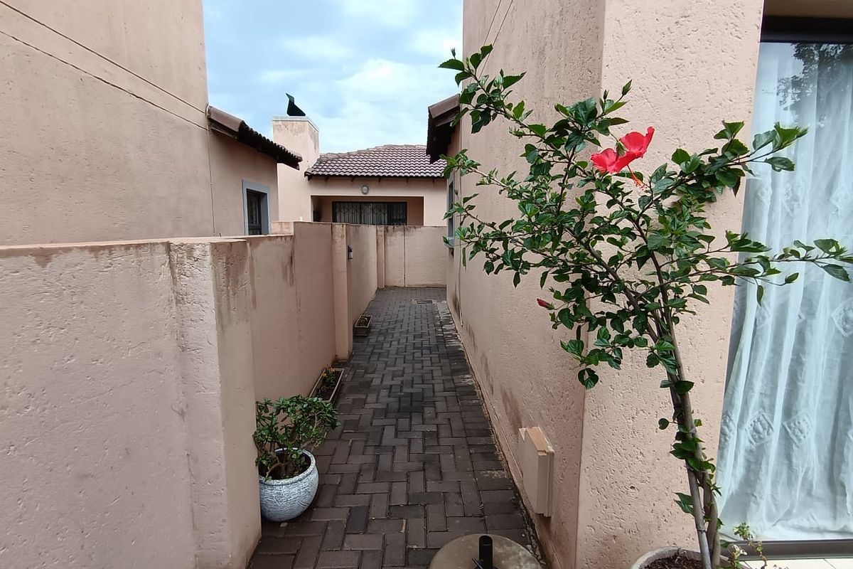 Modern 3 Bedroom Townhouse in Montana – Move-In Ready!   - Photo 3