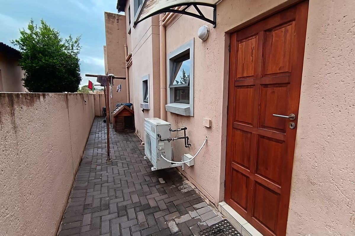 Modern 3 Bedroom Townhouse in Montana – Move-In Ready!   - Photo 2