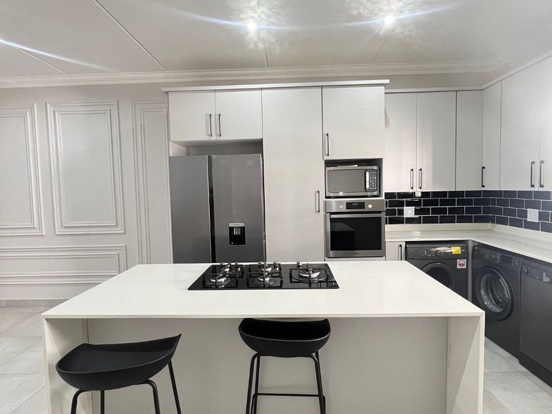 2 Bedroom Apartment/Flat to Rent in Brynston - Photo 2