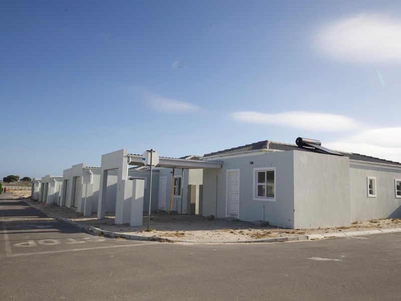 Brand new 3 Bedroom, 2 bathroom family homes ready to move in for sale - Photo 3