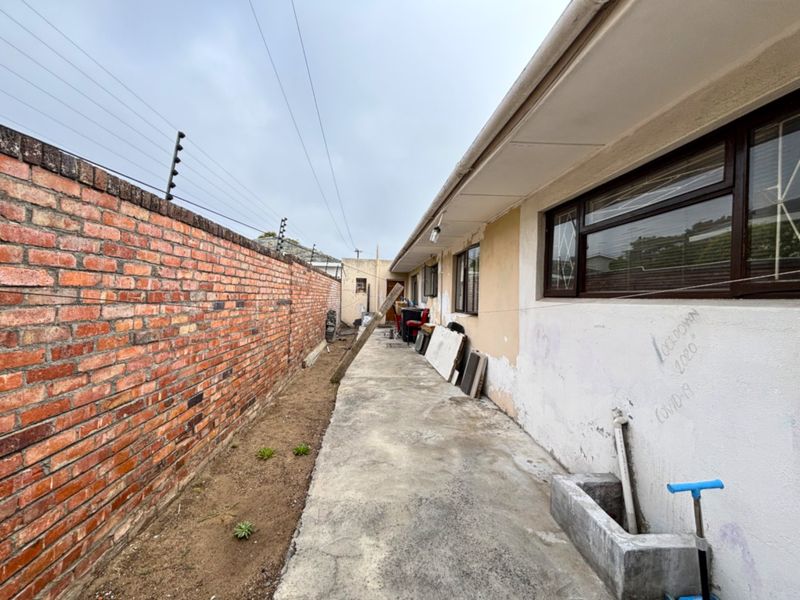 Rare Opportunity in an Exclusive Wynberg Close – Spacious 4-Bedroom Home - Photo 10