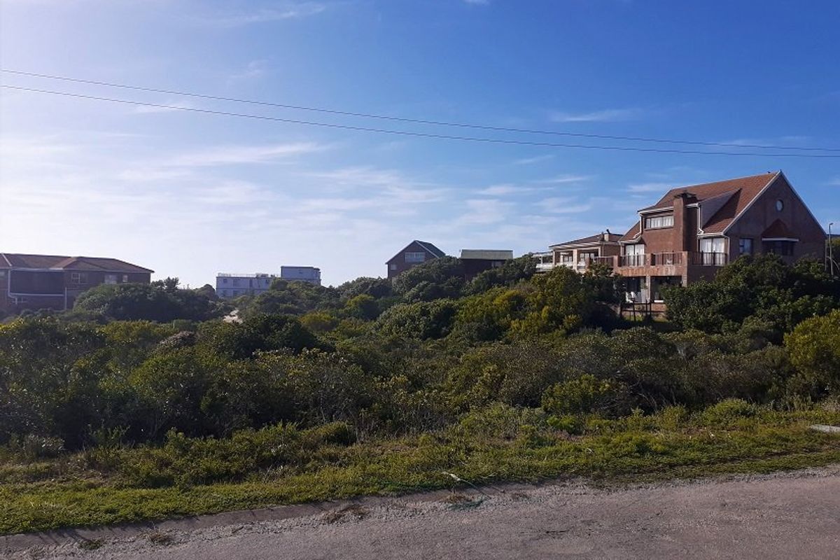 Walking distance to the beach - Photo 4