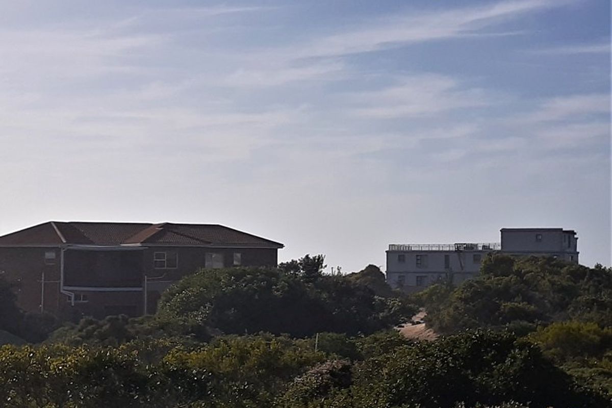 Walking distance to the beach - Photo 2