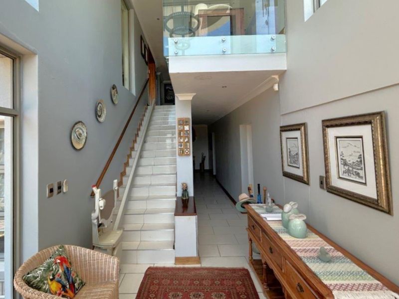 Two-minute stroll from the beach - Photo 4