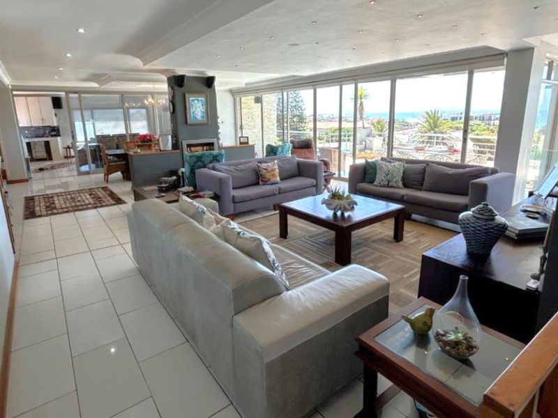 Two-minute stroll from the beach - Photo 5