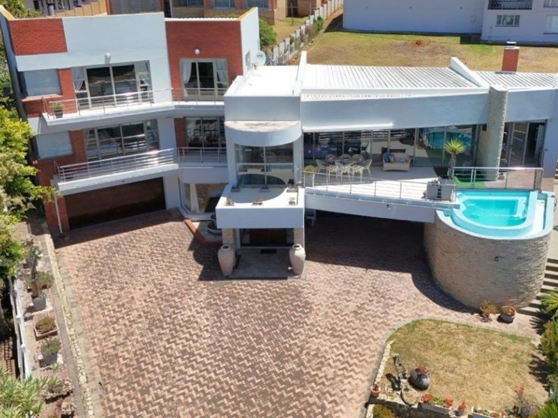 Two-minute stroll from the beach - Photo 3