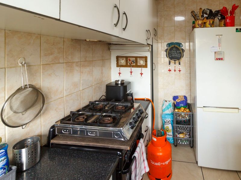 Apartment in Witpoortjie Mariana hof - Photo 5