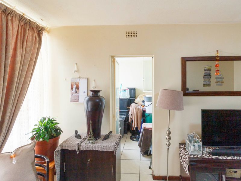 Apartment in Witpoortjie Mariana hof - Photo 7