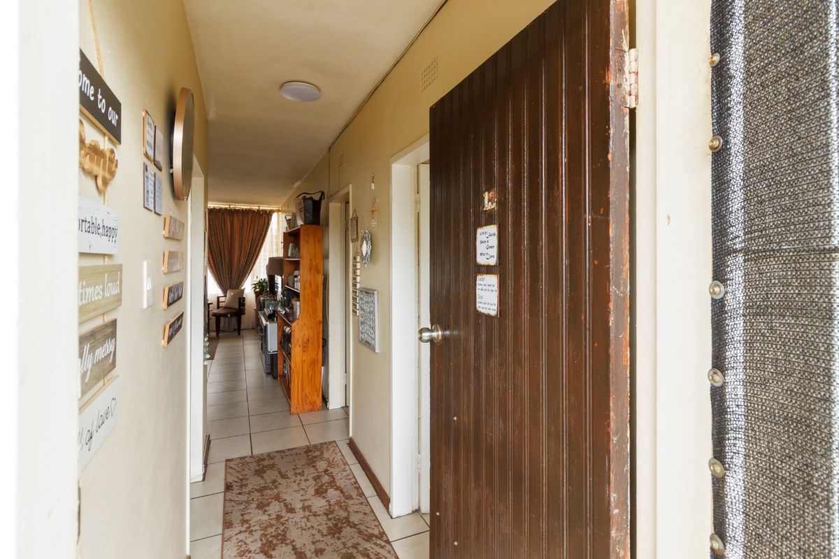 Apartment in Witpoortjie Mariana hof - Photo 2