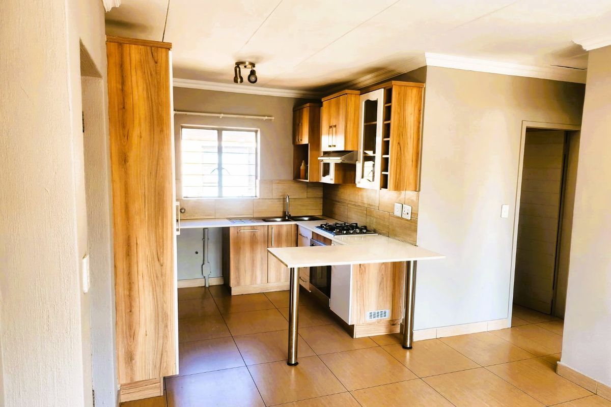 Charming 2-Bedroom Family Home in Andeon  Your Dream Home Awaits! For Rent:  - Photo 3