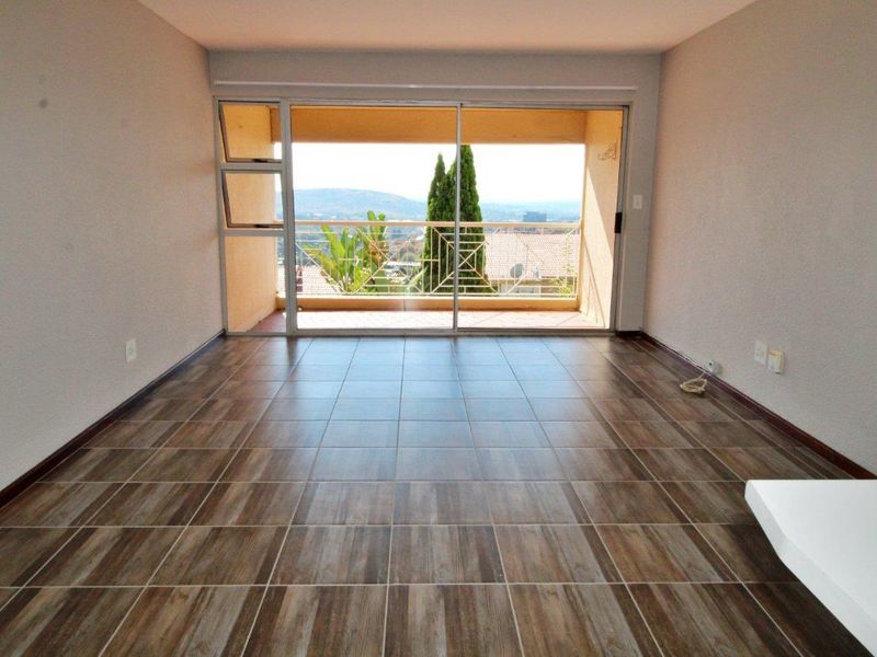 STUNNING VIEW IN A SECURE COMPLEX. - Photo 3