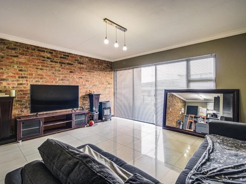 Stylish 2-Bedroom Apartment at the Kennedy with gym etc.  - Photo 6